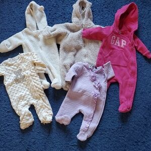 Baby 0-3M Cozy Warm Baby Onesies/ Footie Bundle 5pc